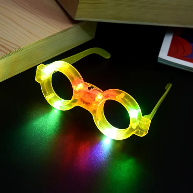 https://ae01.alicdn.com/kf/HTB1biyUQVXXXXcuXpXXq6xXFXXXh/LED-Party-Verlichting-Bril-Mode-Hart-Vlinder-Bril-voor-Xmas-Verjaardag-Halloween-Party-Bar-Kostuum-Decor.jpg_640x640.jpg
