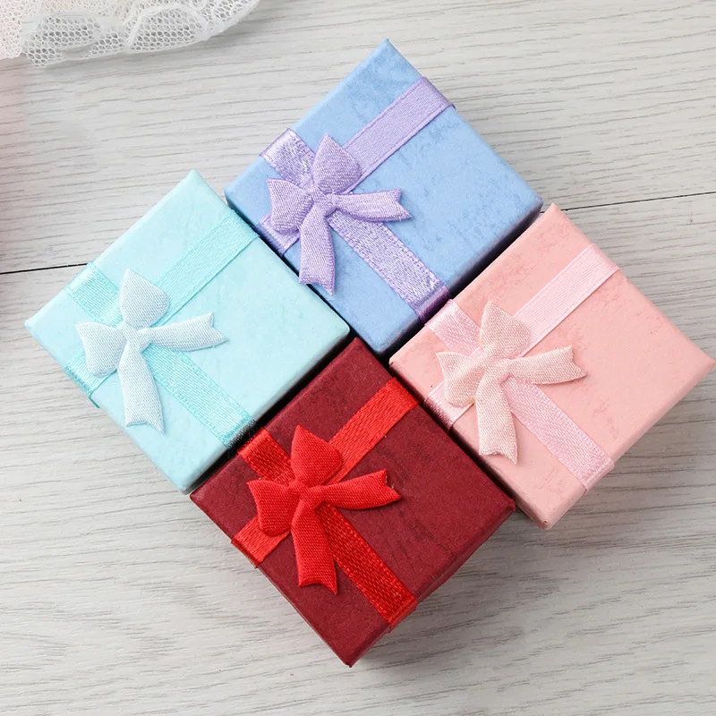 

Cheap Jewelry Box 4x4x3cm Gift Boxes With Knot Necklace &Ring &Bracelet Storage Gifts Display Box For Jewelry Dropshipping 2018