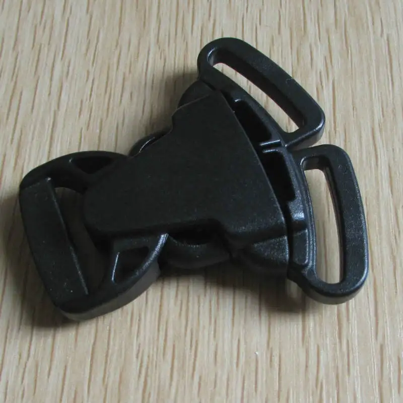 3-Point Side Squeeze Buckle
