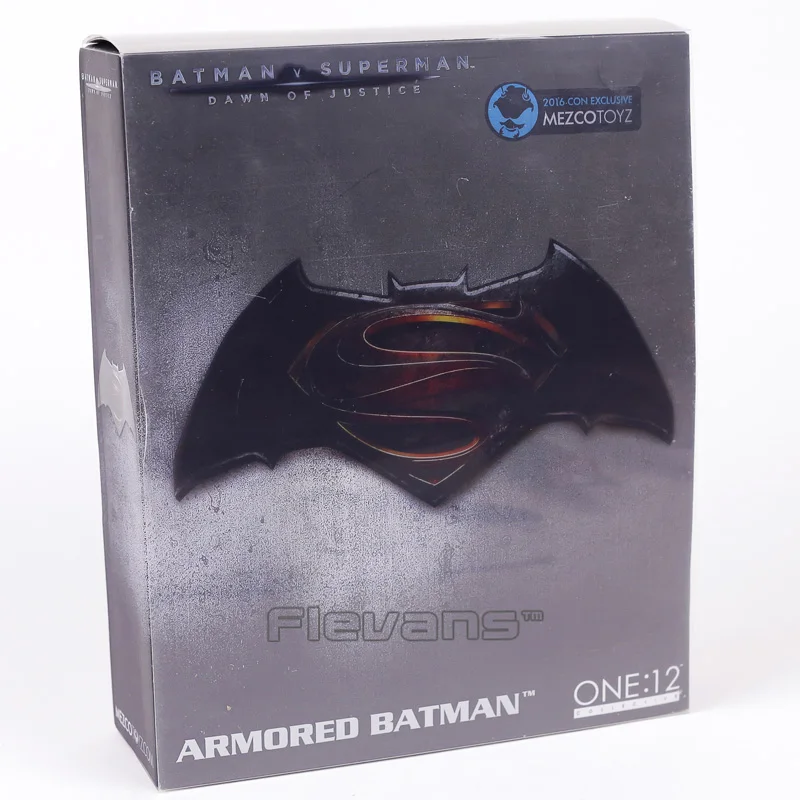 MEZCO TOYZ Бэтмен против Супермена Бэтмен в доспехах One: 12 Коллекционная Фигурка Коллекционная модель игрушки с светодиодный светильник