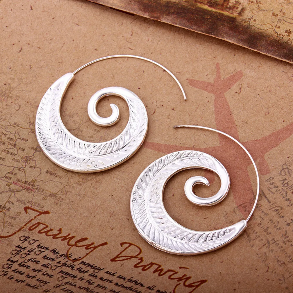 

1 Pair Round Spiral Earrings Exaggerated Spiral Gear Shaped Ear Jewelry Fashionable Personality Earrings For Women #250587