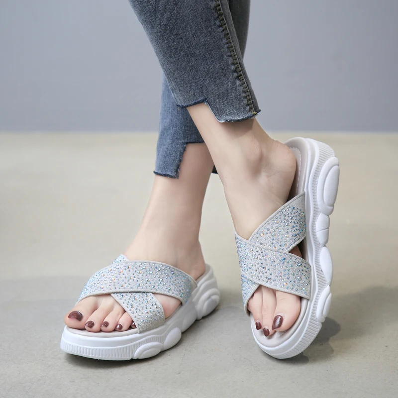 

Crystal Women Slide Sandals Summer Platform Slippers Bling Beach Slides Women Shoes Comfortable Middle Heel Flip Flops Dropship