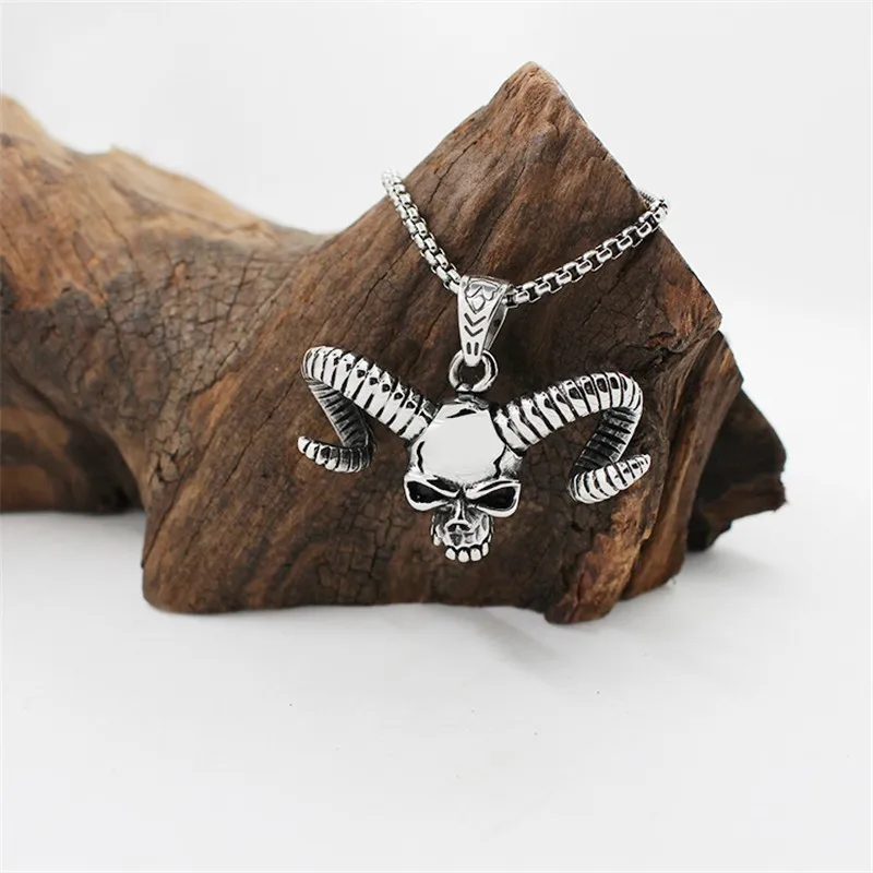 316 Titanium Stainless Steel Men Necklace Retro Skull Cow Horn Pendant Necklace Rock Cool Boys Nightclub Party Jewelry