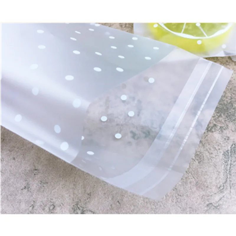 100pcs-Plastic-Transparent-Cellophane-Polka-Dot-Candy-Cookie-Gift-Bag-with-DIY-Self-Adhesive-Pouch-Wedding (5)