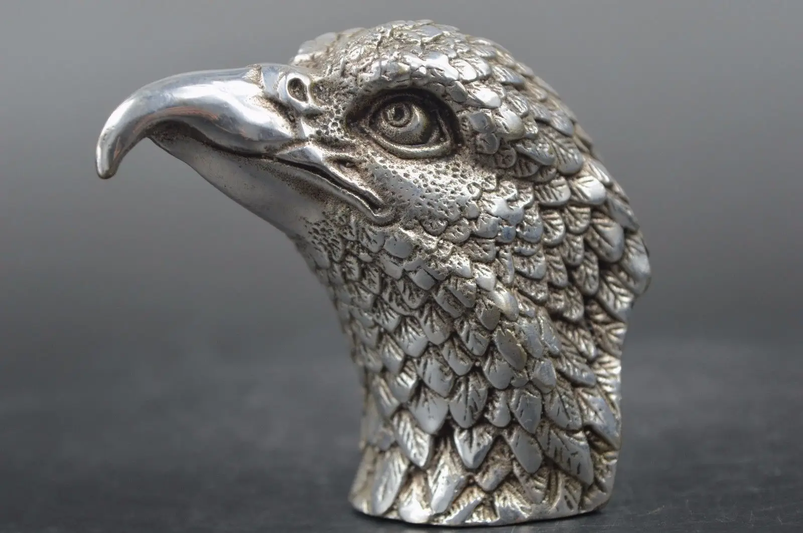 

Decoration Handwork Collectible Miao Silver Carve Eagle Lifelike Statue