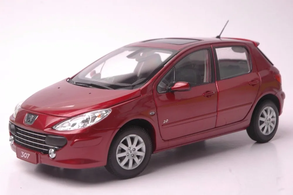 1:18 литая под давлением модель для Peugeot 307 Red Hatchback игрушечная машинка из сплава