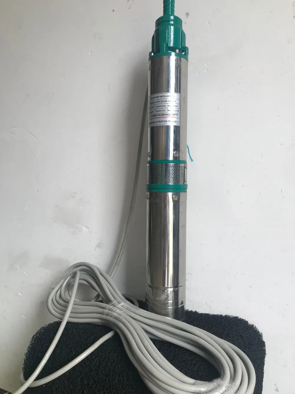 DC 24 вольт постоянного тока 600W солнечная для полива и орошения насосы Пластик крыльчатка mini 3 дюймов Солнечный моторный насос для сельского х... DC 24 вольт постоянного тока 600W солнечная для полива и орошения насосы Пластик крыльчатка mini 3 дюймов Солнечный моторный насос для сельского х...