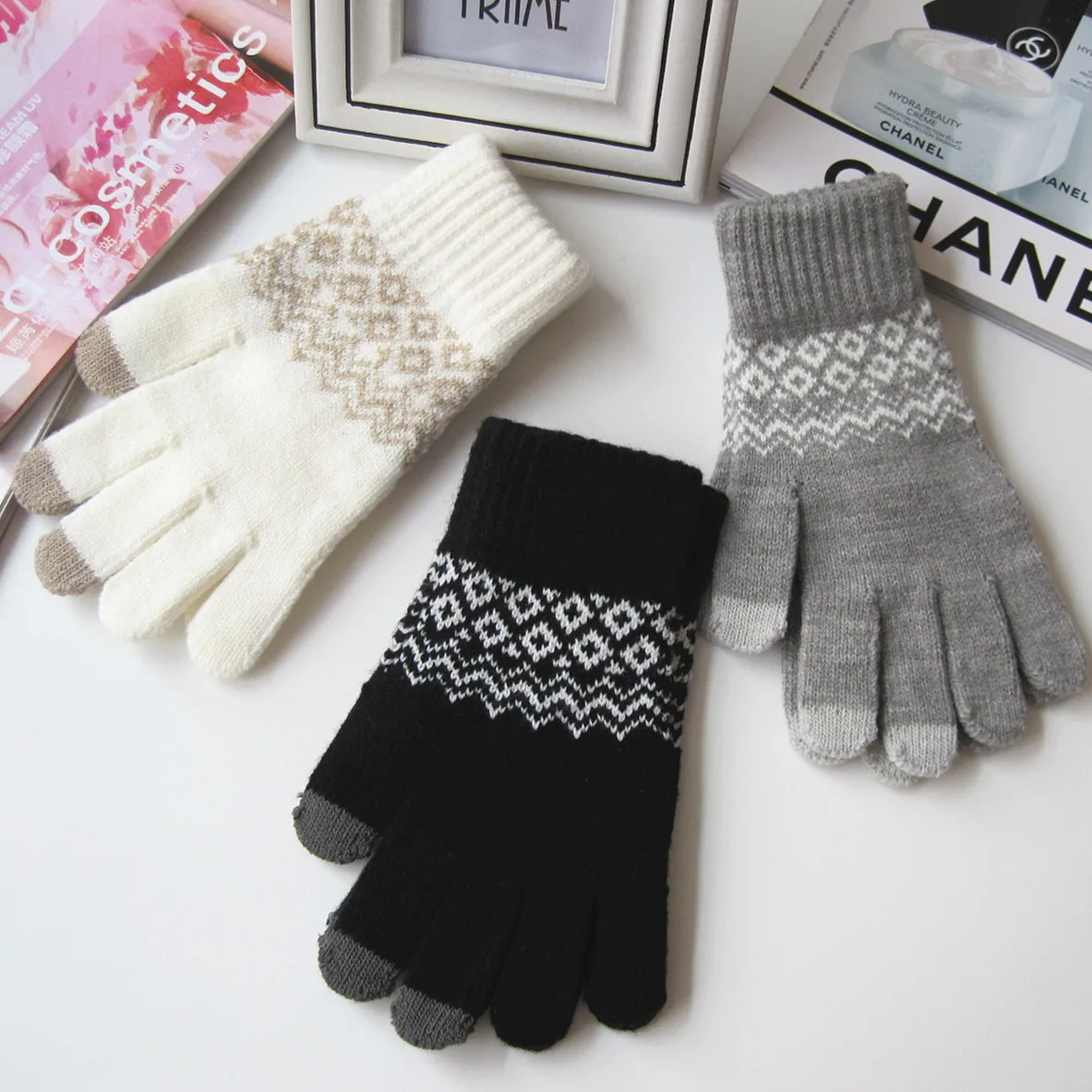 

Autumn and Winter men's thickening thermal touch screen gloves women's fashion winter knitted gloves driving gloves