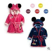 Charactor Robe Polaire Peignoir Enfants Enfants de Roupao De Banho Robes De Noël Bébé Vêtements De Bain Robe Albornoz Infantil Minnie