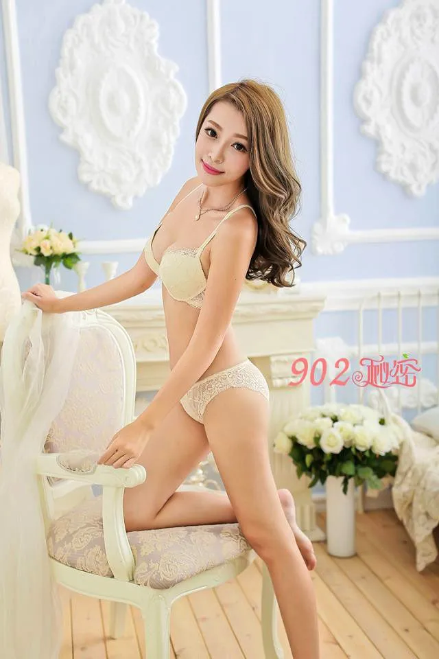 Hot sale the push up bra transparent lace bra & panties sets thin cup deep-V women sexy underwear bra set