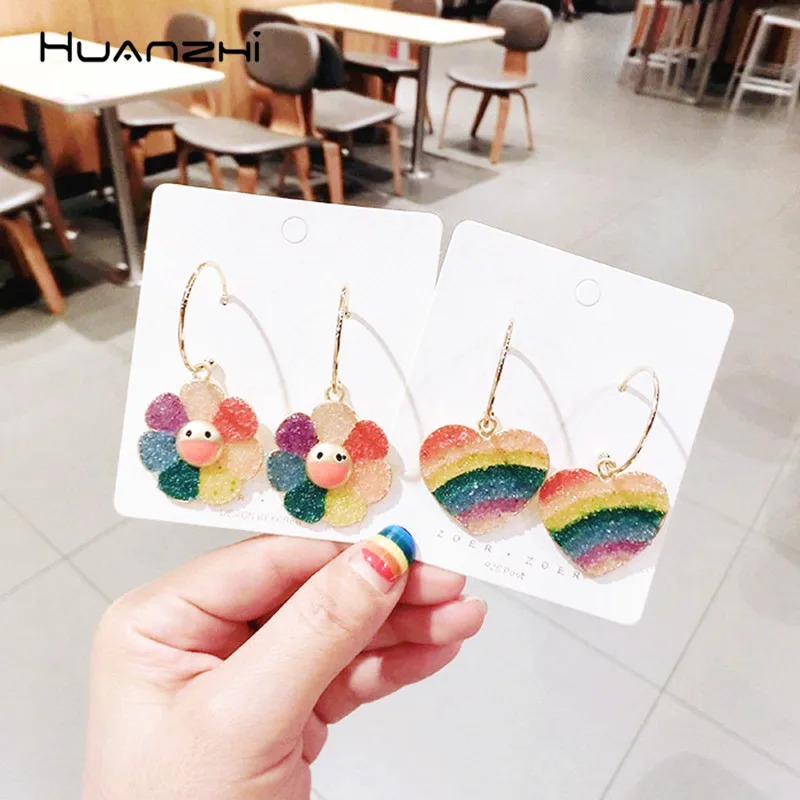 

HUANZHI 2019 New Rainbow Flower Heart Love Sweet Smile Sketchpad Enamel Alloy Design Personality Drop Earrings for Women Jewelry