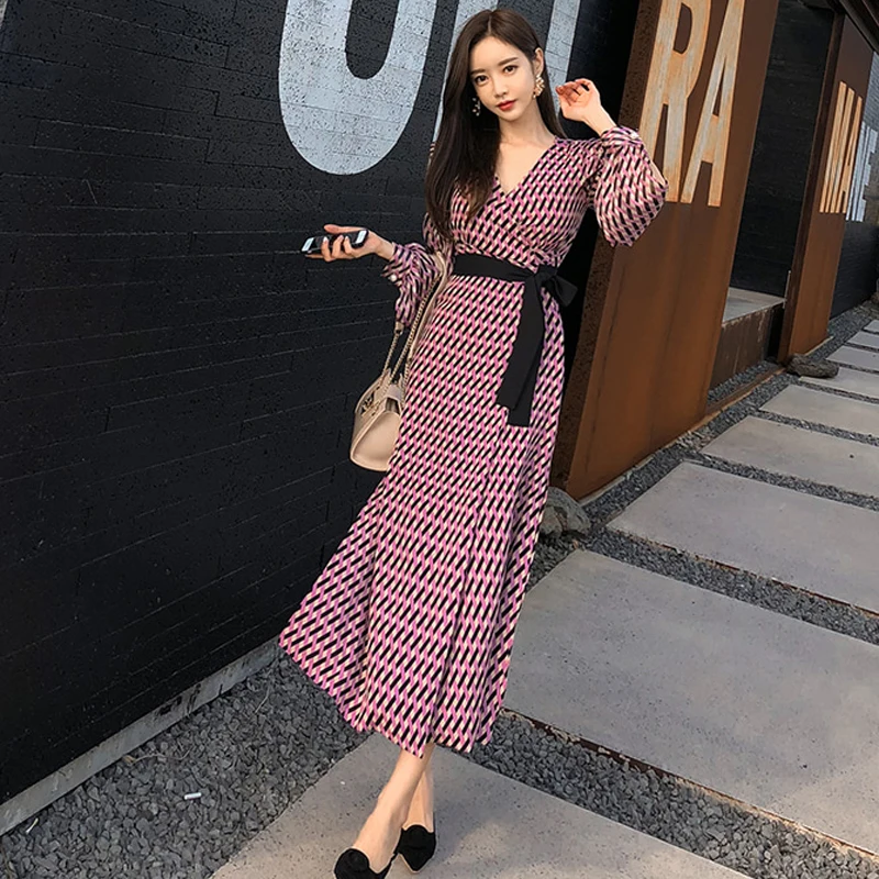

2019 Summer New Arrival Elegant V Collar Plaid Long Sleeve Jag Woman Chiffon Long Dress
