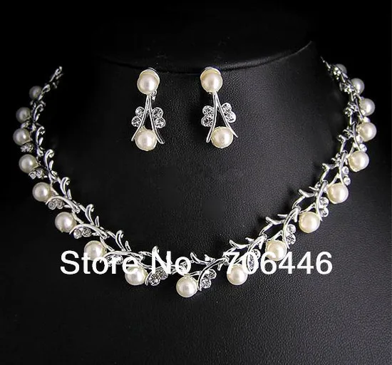 Top Quality Silver Plated Cream Pearl & Rhinestone Crystal Bridal Necklace and Earrings Jewelry Sets