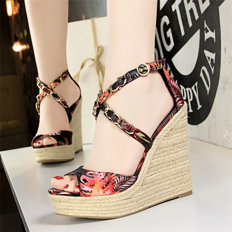 

2019 New Designer Wedges Sandals Roman Ankle Strap Lady Sandals High Quality Wedges High Heel Sexy Peep-Toe Platform Shoes Woman