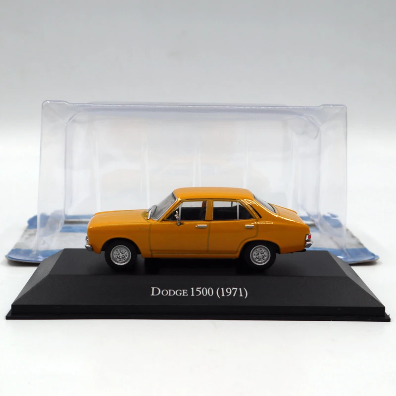 Dodge 1500 GT100 1977 Sport Argentina Rare Diecast Car Scale 1:43 With Magazine