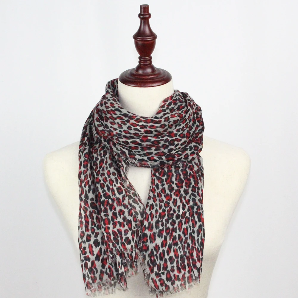 2017 New Winter Twill Leopard Print Cotton Scarves Women Fashion Animal