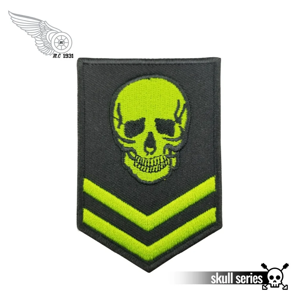 

The Badge of Green Skull Patches Embroidered Iron On Front Biker Vest Mini Patch Free Shipping DIY Customized design jacket