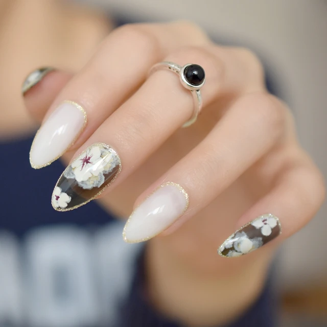 24pcs Kit Almond Shape Acrylic Nails Gold Glitter Decoration Medium 24pcs Kit Almond Shape Acrylic Nails Gold Glitter Decoration Medium Sharp Finished False Nail Art