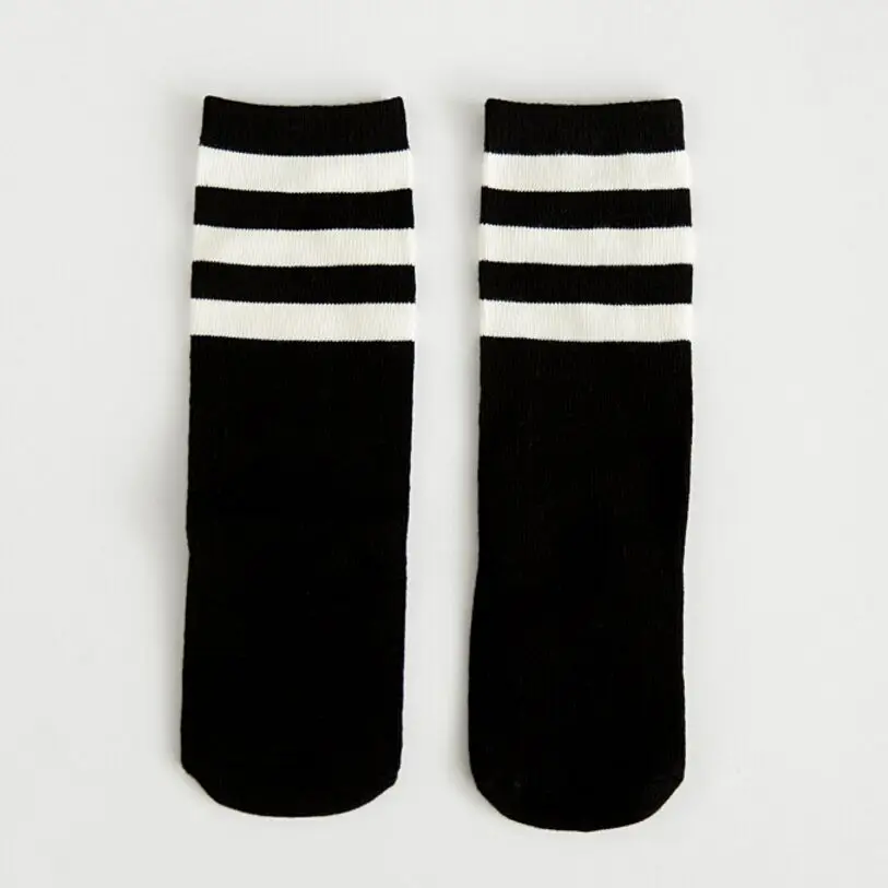 Детские носки в черно-белую полоску Хлопковые гольфы для мальчиков и девочек, студенческие спортивные носки для отдыха от 0 до 4 лет