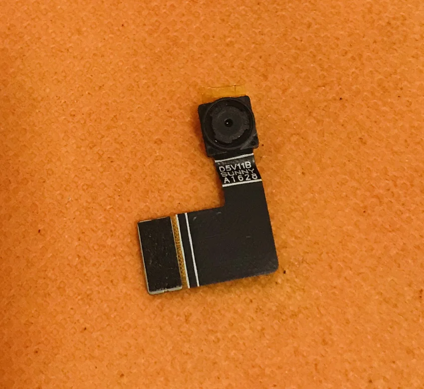 

Original Photo Front Camera 5.0MP Module for Lumigon T3 Octa Core 4.8 Inch HD Free Shipping