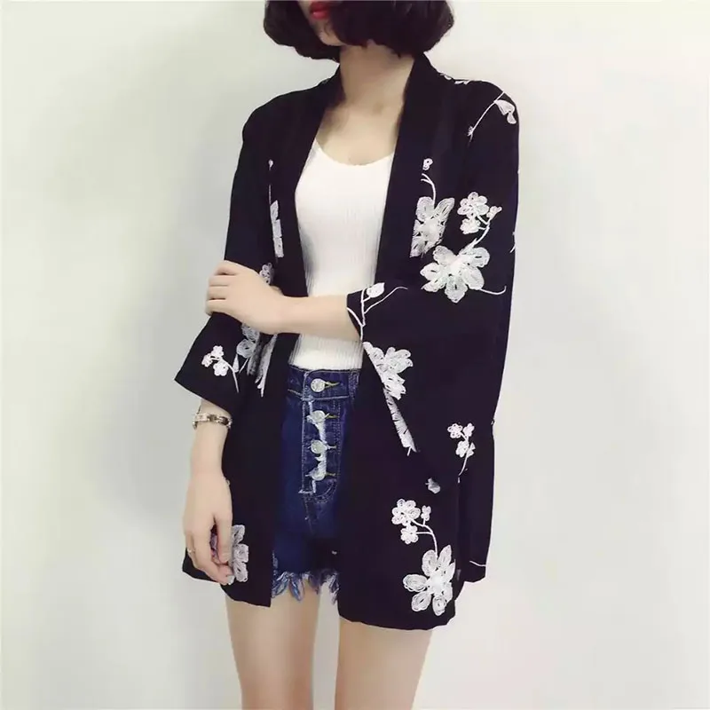 Японское кимоно юката летняя одежда Повседневный Кардиган с v-образным вырезом с цветочным принтом кимоно черное белое пальто для верховой езды - Цвет: 18.73