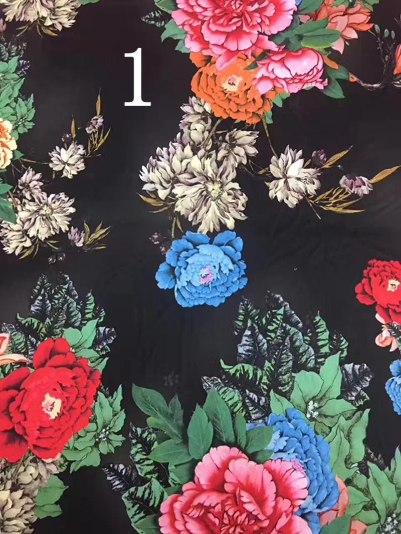 150cm Polyester Satin Flower-Power ca