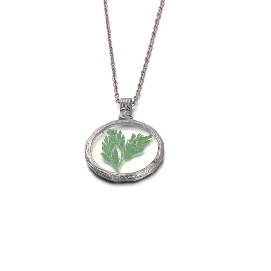 Handmade Boho Transparent Resin Green Plant Leaves Necklace Vintage Round Water Drop Pendant Necklace For Women