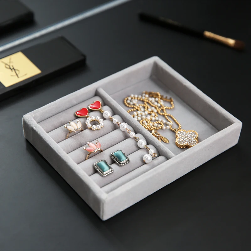 N&Z New Small Type Grey Fabric Jewelry Display Storage Case With Earrings/Pendant/Ring Jewelry Organizer D1121 N&Z New Small Type Grey Fabric Jewelry Display Storage Case With Earrings/Pendant/Ring Jewelry Organizer D1121