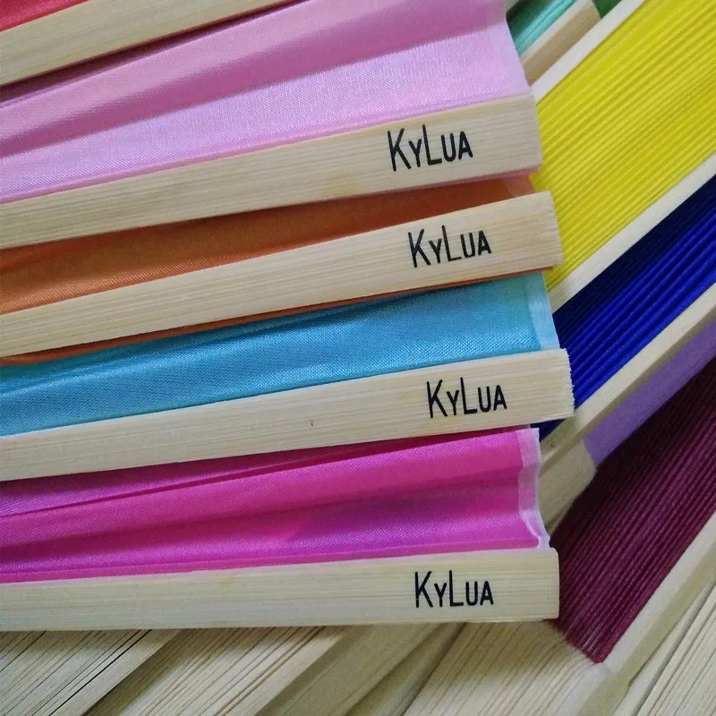 

80pcs Personalized Wedding Silk Fan Customized Printing Names Cloth Hand Folded Fans HandCraft Pocket Fan+Organza Bag
