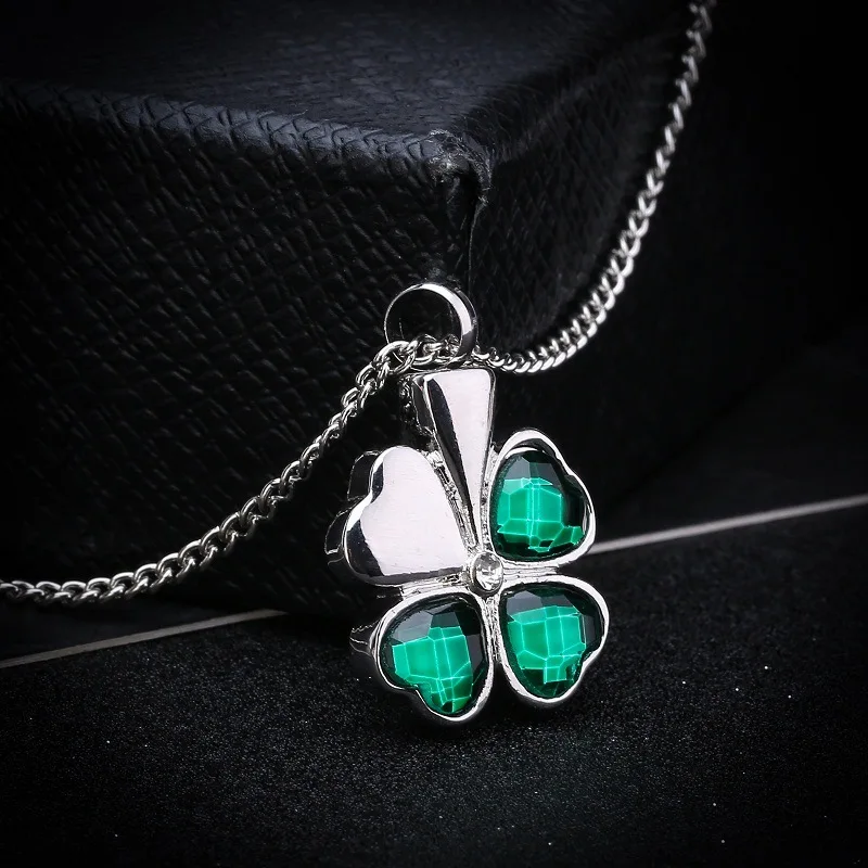 

Cremation Jewelry Silver Plated with Rhinestone Clover Shaped Urn Memorial Ash Keepsake Cremation Pendant Necklace for Unisx