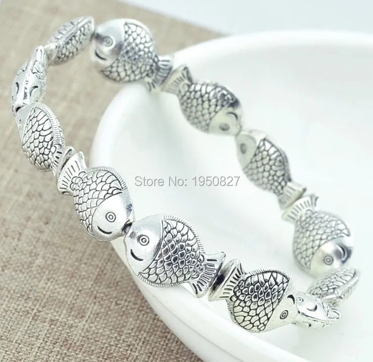 New Arrive Chinese Style Tibetan Silver Bracelet Hand With Kissing Fish