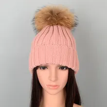 Для женщин шерсть шапка енота меховым помпоном шапка женская Высокая Qualitity Подлинная трикотажные с полным меха Модные женские шапочки мех крышка