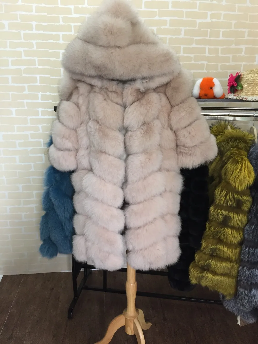 Новое поступление Зима Женское пальто из натурального Лисьего меха теплая Женская куртка с отстегивающимся рукавом и капюшоном теплая меховая куртка высокого качества