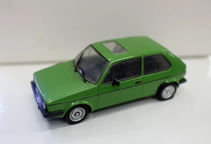 Классический 1/43 специальный Литой Сплав модель автомобиля Volkswagen GOLF I Рабочий стол дисплей Коллекция игрушек для детей