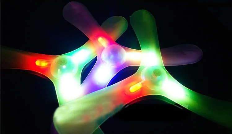 New Hot Relaxing and Exciting Frisbees Boomerangs Flying Saucer Plastic Clover Spin LED Light Outdoor Fun