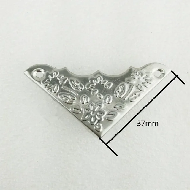 Antique-Iron-Right-angle-legs-Wooden-Box-Hardware-Corner-Brackets-Decor-Four-sides-protection-Pattern-Carved.jpg_640x640