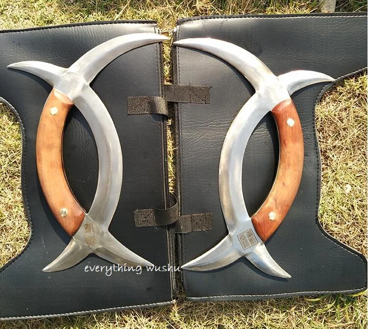

Damasucus Steel Wushu Double Deer Horns Ba Gua Yue Shuang Yue Bagua yue