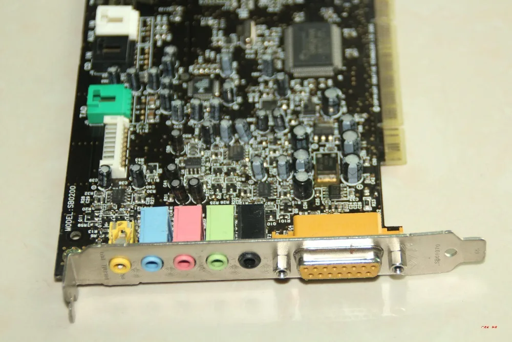 Оригинальная звуковая карта 1 шт. для креативного SoundBLASTER LIVE 5 объемная PCI SB0200| |