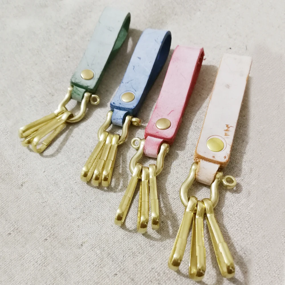 

Handmade Leather Brass Key chains for Clothing jeans Leather keychain Key rings man woman Key Chains Rings Buckles