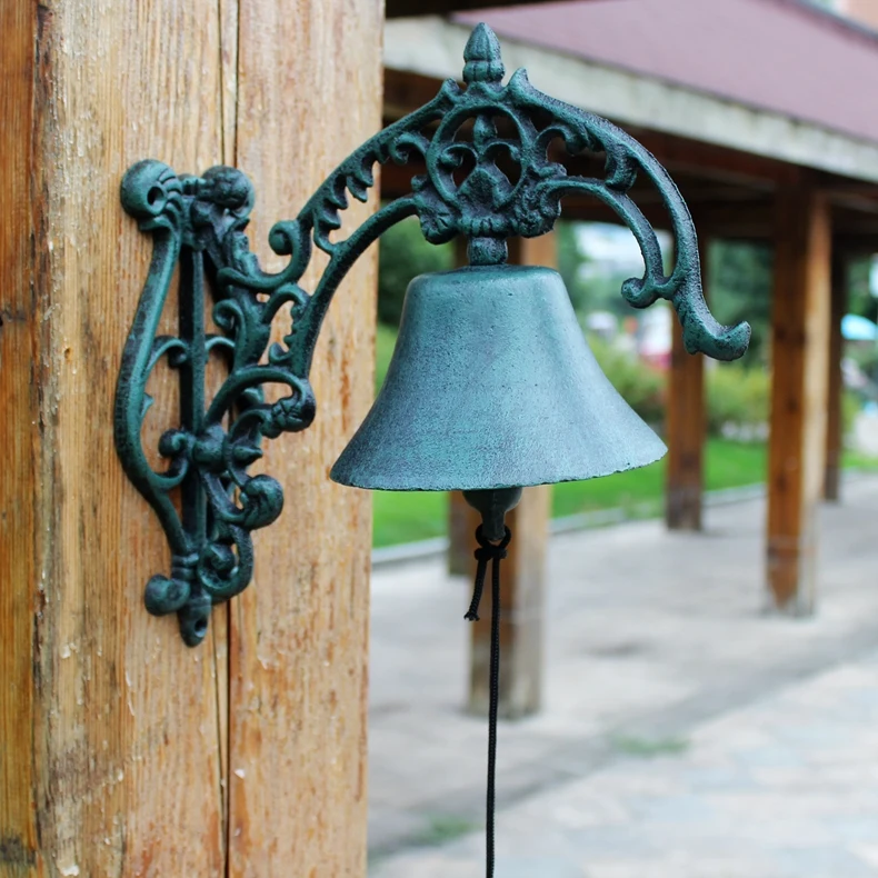 Cast Iron Dinner Bell Wall Mounted Metal Bell Crafts Home Shop Store Wall Decoration