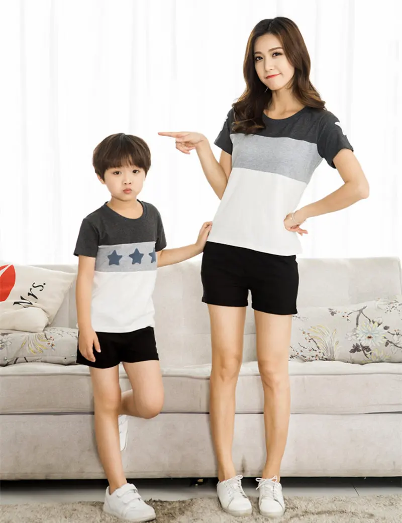 Семейный комплект; летняя стильная футболка с короткими рукавами и рисунком звезды для мамы, дочки, папы и сына; Семейные комплекты;