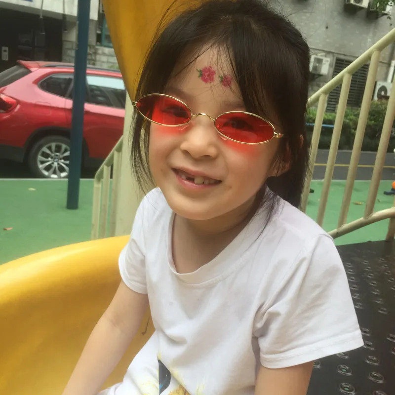 

2019 New model Kids sunglasses 4-9 years boys&girls Oval Vintage Protect eye glasses Gradient UV400 Child lovely eyewear N326