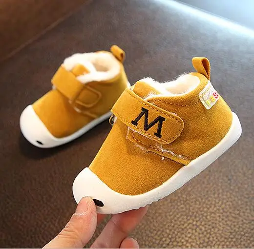 

New arrived Baby winter First walkers fur Baby moccasins Pu suede leather Girls Boys Crib Anti-slip Keep warm shoes 1-3 Years