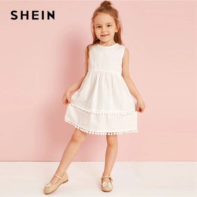 SHEIN Kiddie/милое белое однотонное платье на молнии сзади с помпонами для маленьких девочек; коллекция года; летнее расклешенное платье без рукавов с высокой талией в стиле бохо