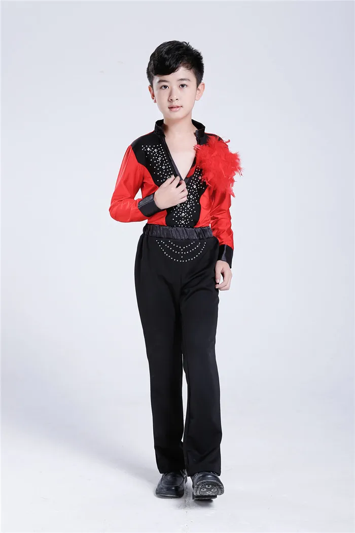 Новое поступление бахромой алмазов черный красный Бальные мальчик Одежда для танцев для мальчиков Сценические костюмы для латинских танцев костюмы дети