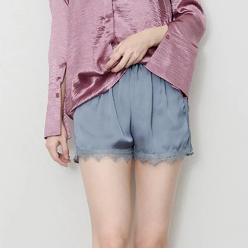 4397173415_548361044