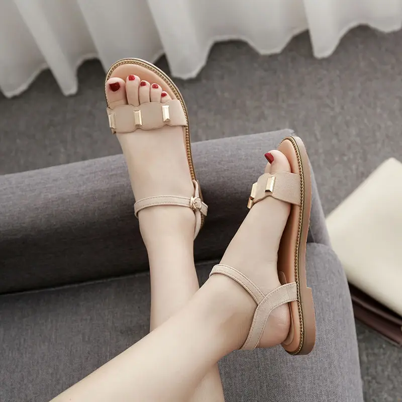 new chic sandals