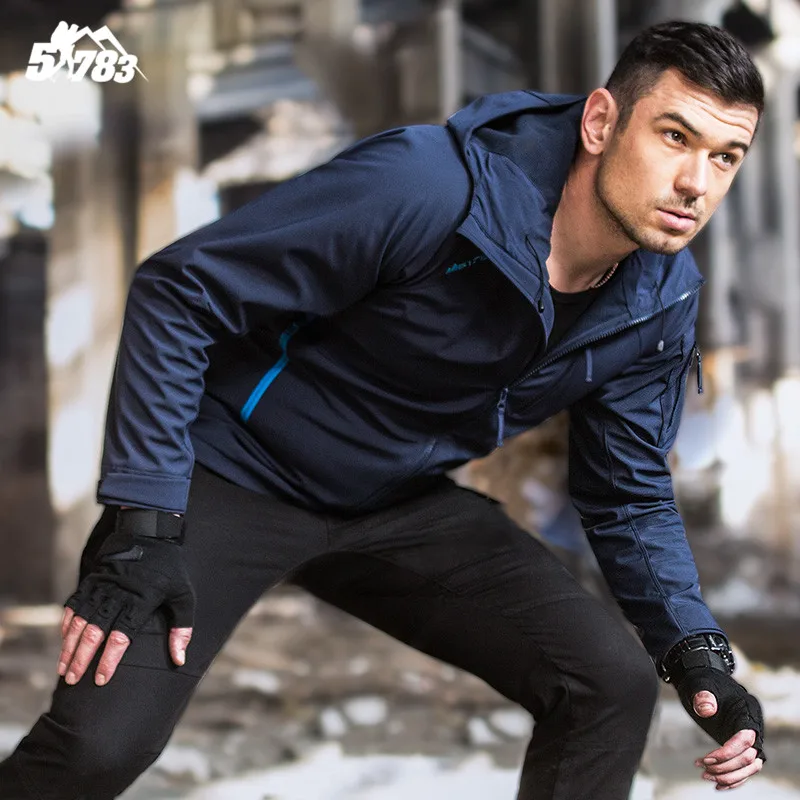 

Faux Fleece (100% Polyester) Lining Nylon/Spandex Blend Breathable Waterproof Lightweight Tactical Softshell Jacket Hiking Men