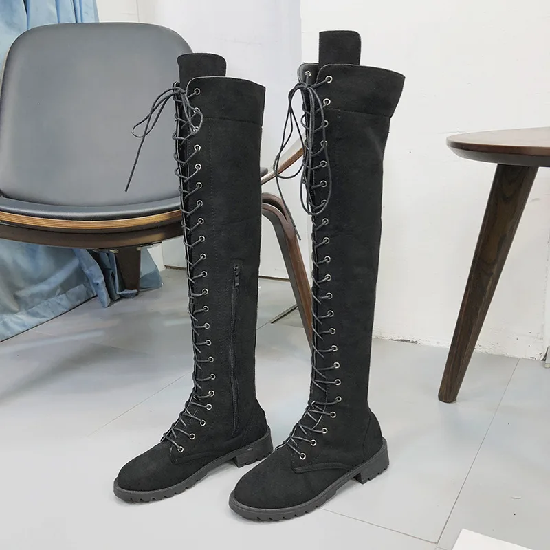 

2018 autumn and winter new European and American large size boots with knees flat round head boots black ljj 1022