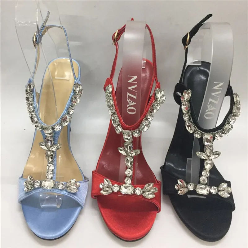 Роскошные босоножки с кристаллами; летняя пикантная обувь на высоком каблуке с Т-образным ремешком и открытым носком; атласные туфли для женщин